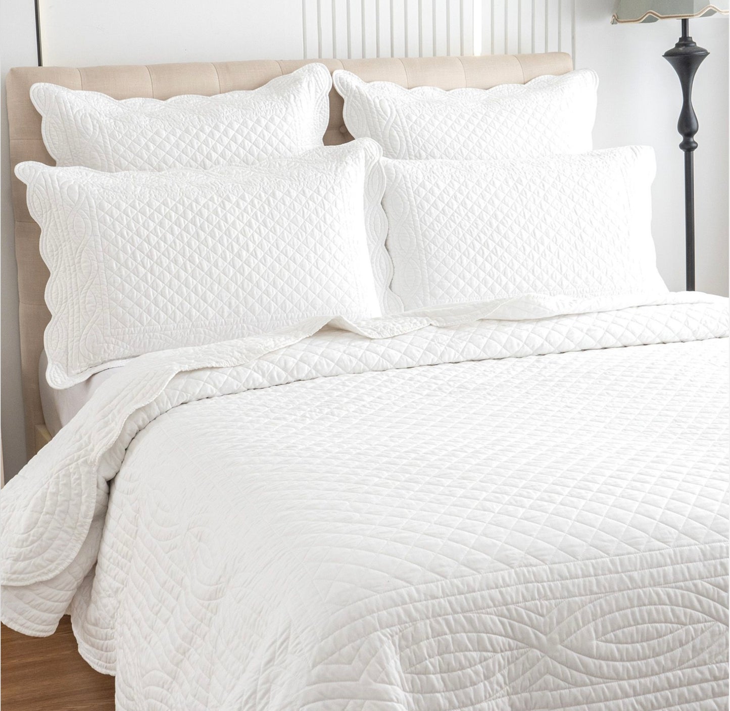 Bedspread Set Scallop Design King - Queen